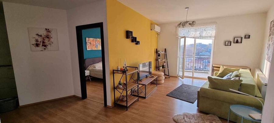 Apartament cu 2 camere decomandat în Obor