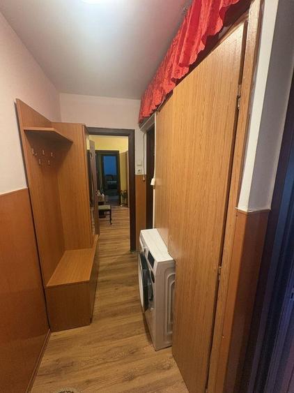 Apartament cu 3 camere semidecomandat în Popoveni