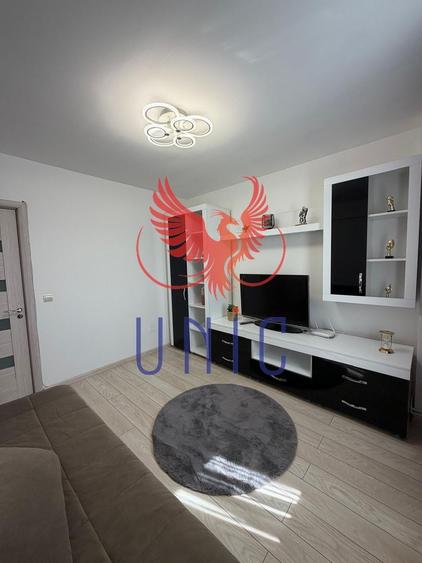 Apartament cu 3 camere nedecomandat, mobilat în Calea Severinului