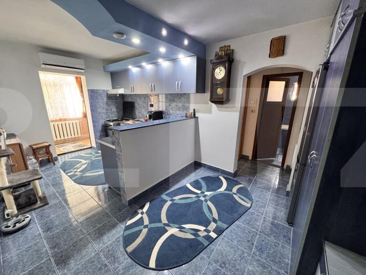 Apartament cu 2 camere decomandat, mobilat în Central