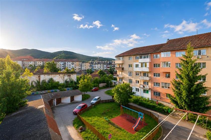 Garsonieră decomandată în Central