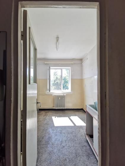 Apartament cu 2 camere semidecomandat în City Park Mall
