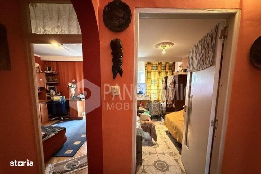 Apartament cu 4 camere în Micro 17
