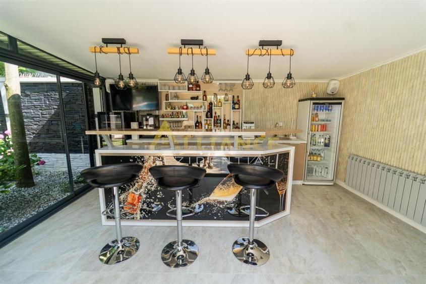 Casă individuală cu 6 camere cu Piscina în Berceni