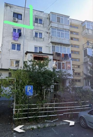 Garsonieră decomandată în Central