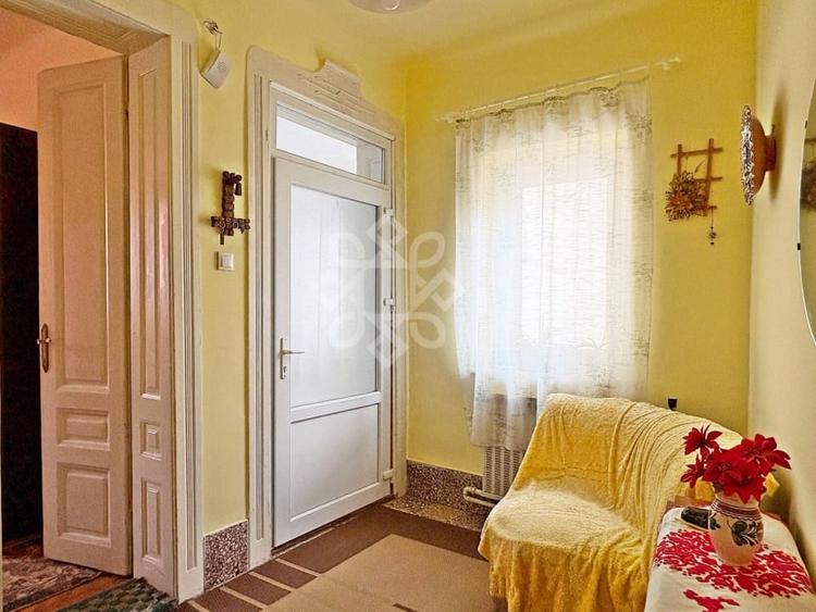 Casă individuală cu 4 camere circular cu Canalizare în Ultracentral