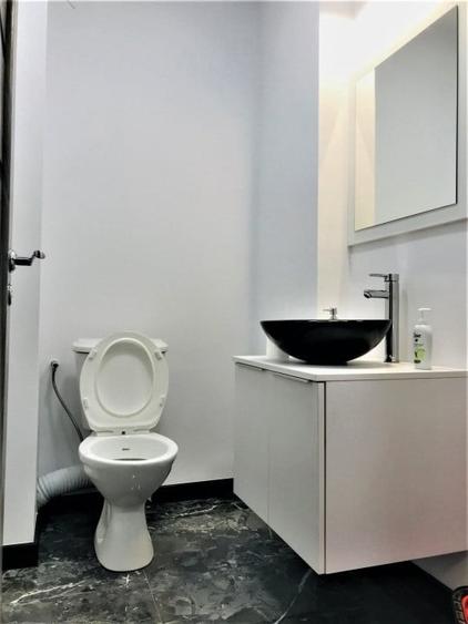 Apartament cu 3 camere semidecomandat, mobilat în Florești