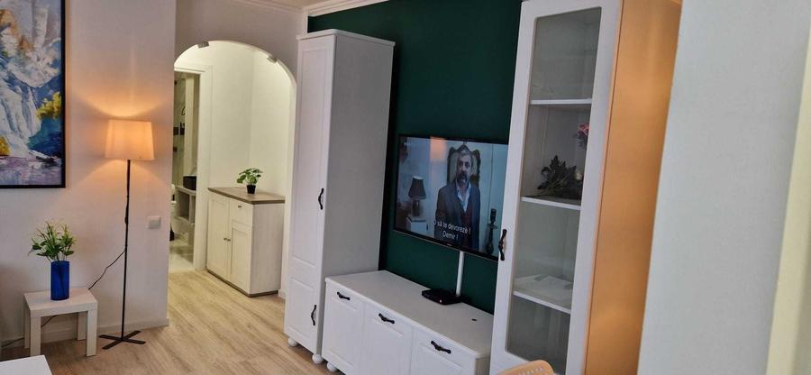Apartament cu 2 camere semidecomandat în Ultracentral