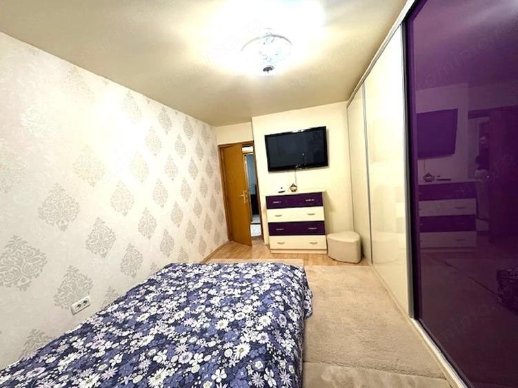 Apartament cu 4 camere decomandat în Central