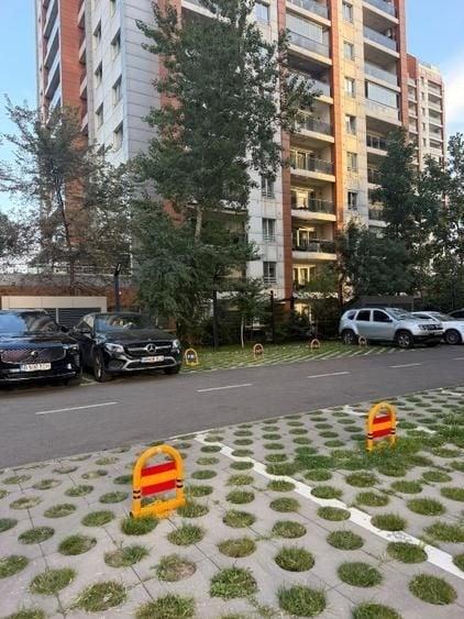 Apartament cu 3 camere decomandat în Vitan Mall