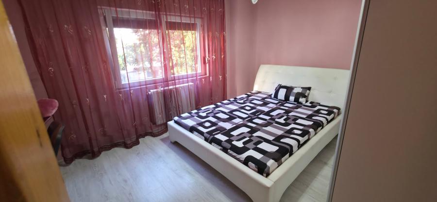 Apartament cu 3 camere decomandat în Bucovina