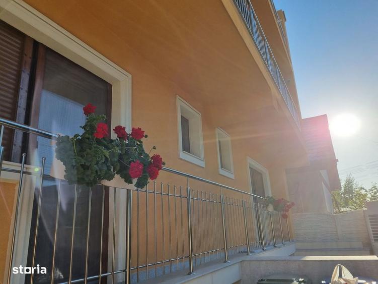 Casă cu 4 camere în Central