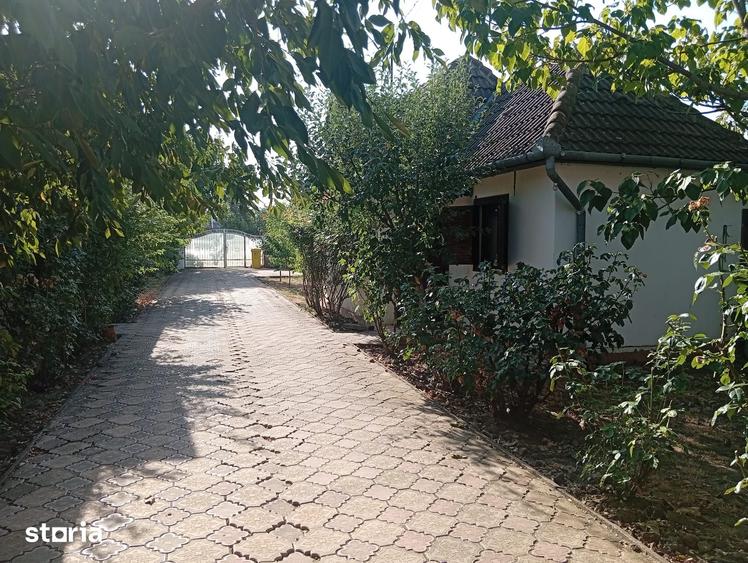 Casă cu 7 camere cu Teren 780 Mp în Grădiște