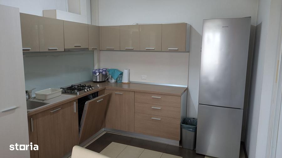 Apartament cu 3 camere în Funcționarilor