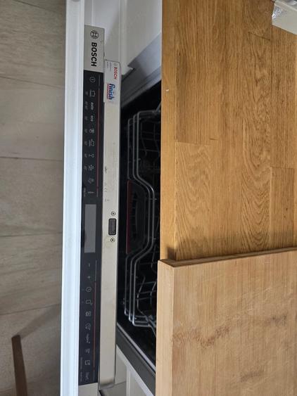Apartament cu 3 camere decomandat în Bună Ziua