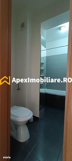 Apartament cu 2 camere semidecomandat în Apărătorii Patriei