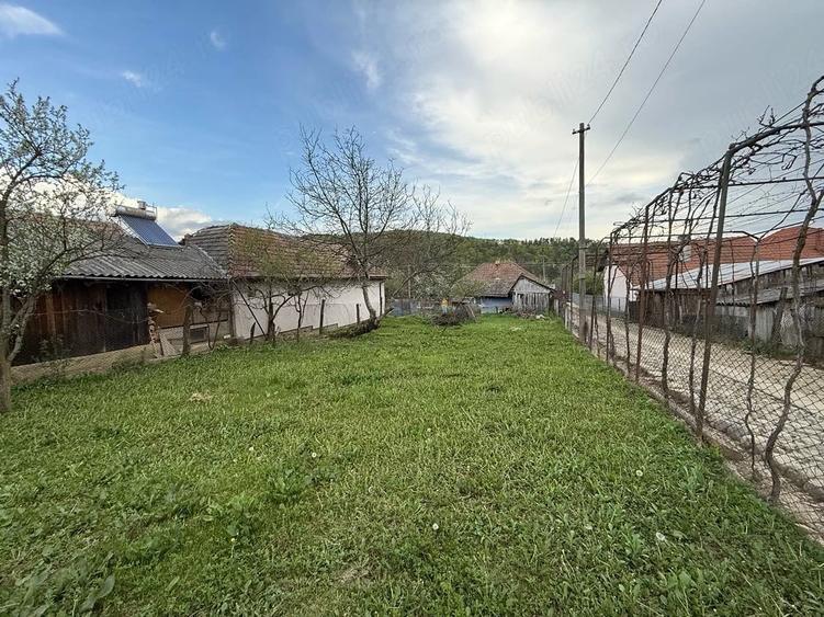 Teren de 570 mp, în Sălătrucel