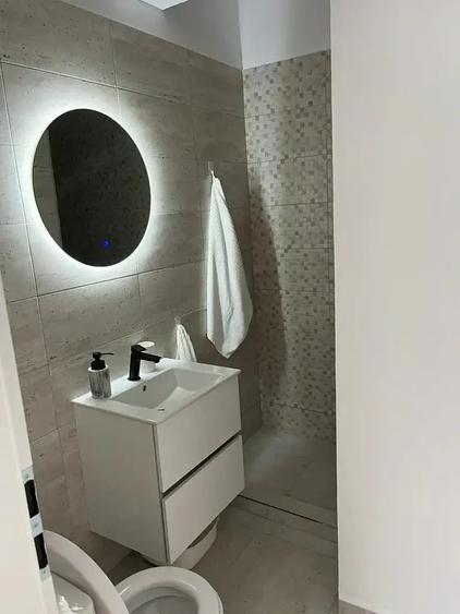 Apartament cu 2 camere semidecomandat în Nord