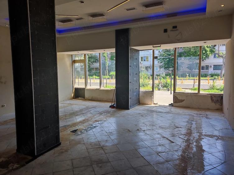 Spațiu comercial, de 70 mp, în Central