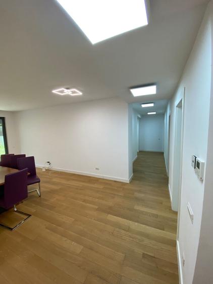 Apartament cu 4 camere decomandat în Națiunile Unite