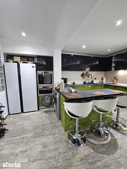 Casă cu 4 camere cu Teren 332 Mp în Sântandrei