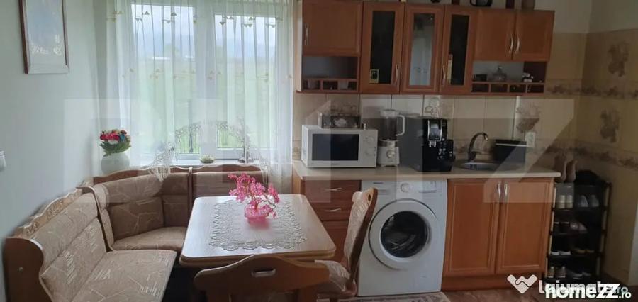 Casă cu 7 camere cu Teren 1750 Mp în Central