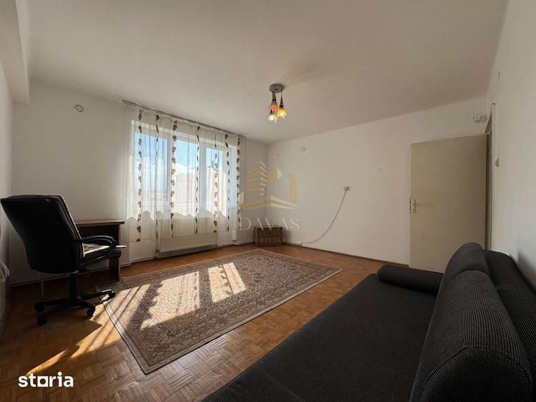 Apartament cu 2 camere decomandat în Plopilor