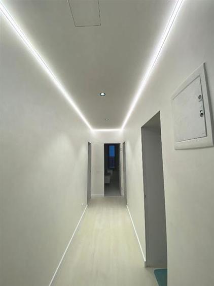 Casă individuală cu 6 camere cu Canalizare în Centura Nord