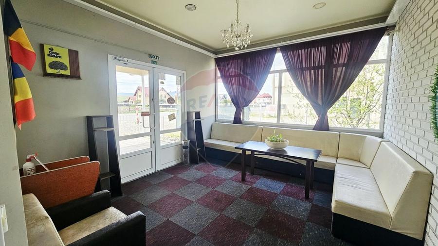 Spațiu comercial, de 500 mp, în Vânători-Neamț