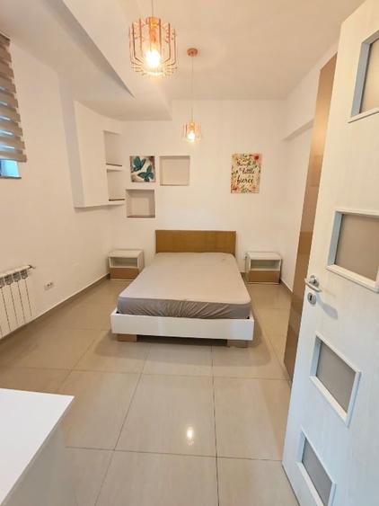 Apartament cu 2 camere semidecomandat, mobilat în Timpuri Noi