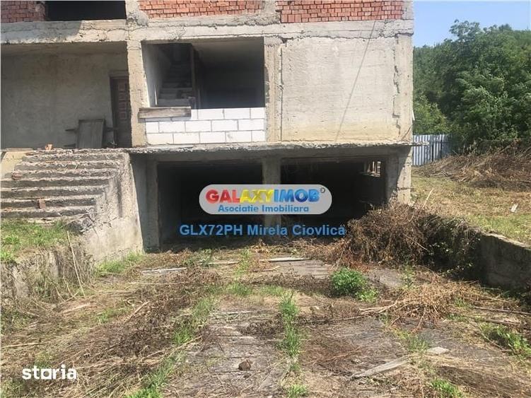 Casă cu 6 camere cu Teren 1513 Mp în Cornu