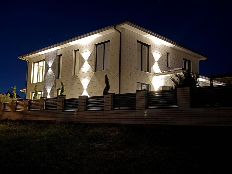 Casă cu 4 camere cu Piscina în Central