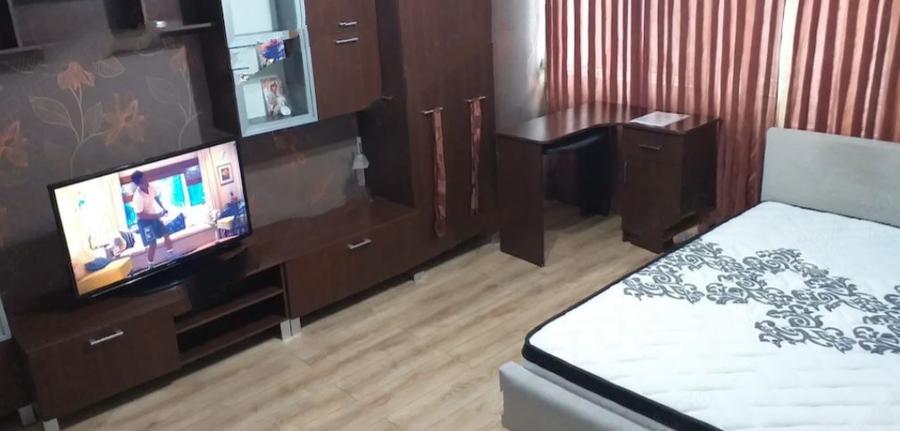 Apartament cu 2 camere decomandat, mobilat în Tineretului — fotografia 2