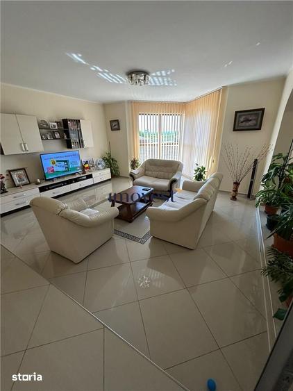 Casă cu 5 camere cu Teren 860 Mp în Central