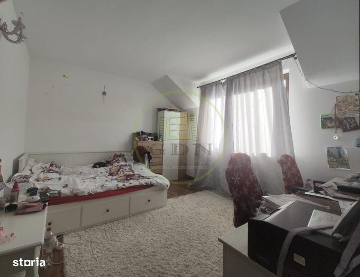 Casă cu 4 camere în Șimnicu de Jos