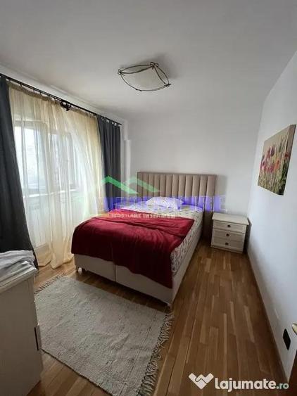 Apartament cu 4 camere decomandat în Central