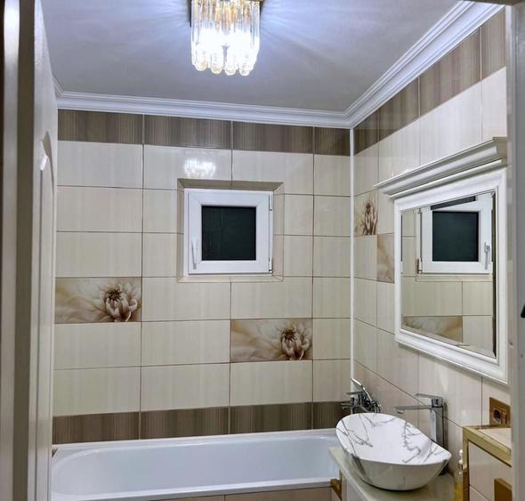 Apartament cu 4 camere decomandat în Micro 14