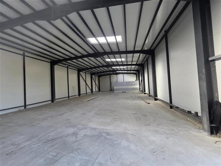 Spațiu industrial, de 520 mp, în Central