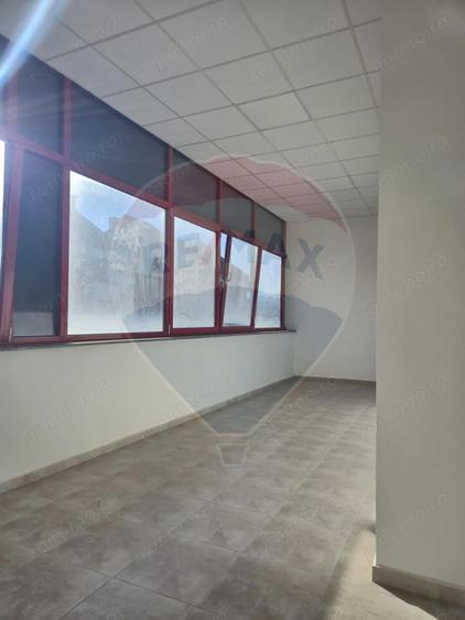 Spațiu comercial, de 30 mp, în Central