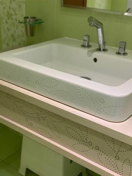 Apartament cu 3 camere semidecomandat, mobilat în Dacia