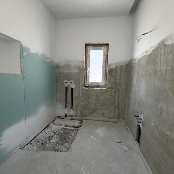 Casă cu 4 camere cu Teren 370 Mp în Tunari