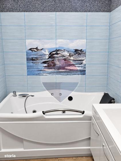 Apartament cu 3 camere decomandat în Est