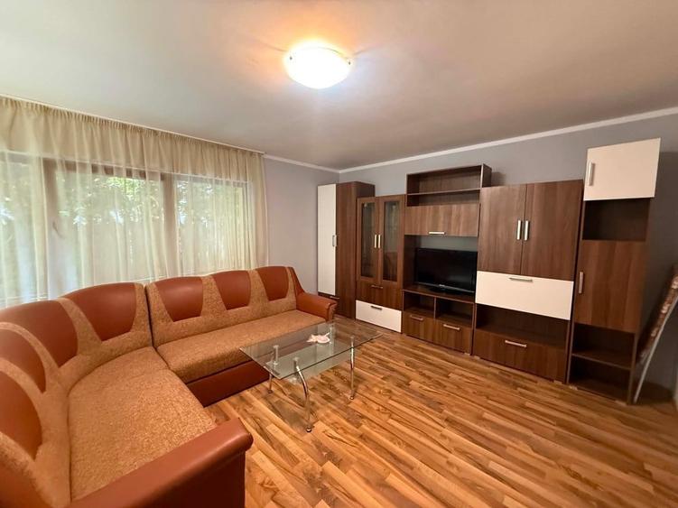 Casă cu 4 camere cu Teren 80 Mp în Andrei Mureșanu