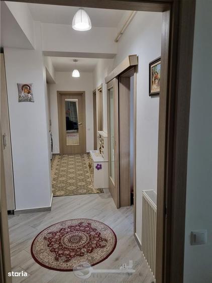Apartament cu 3 camere decomandat în Lunca Cetățuii