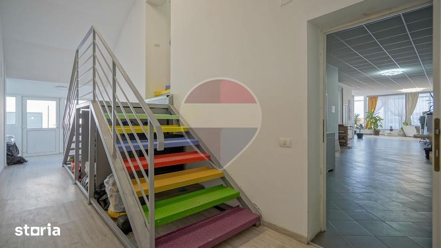 Spațiu comercial, de 370 mp, în Central