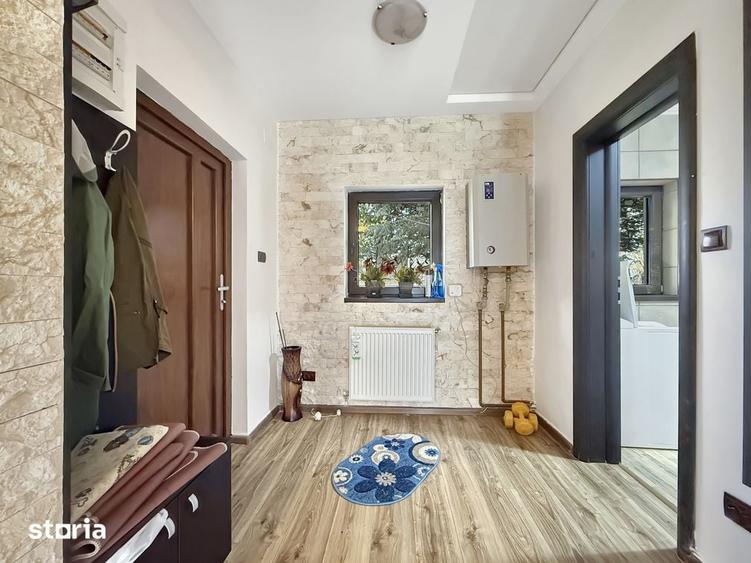 Casă cu 2 camere cu Teren 1500 Mp în Sinești