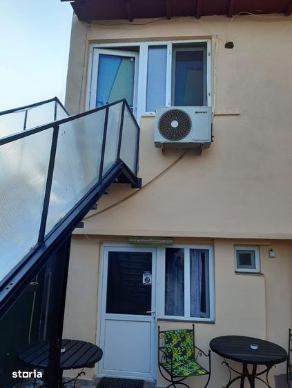 Casă cu 7 camere decomandat cu Teren 183 Mp în Faleza Nord