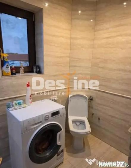 Casă cu 6 camere cu Teren 1171 Mp în Vest