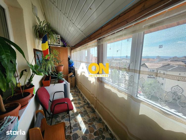Apartament cu 5 camere în Cetate