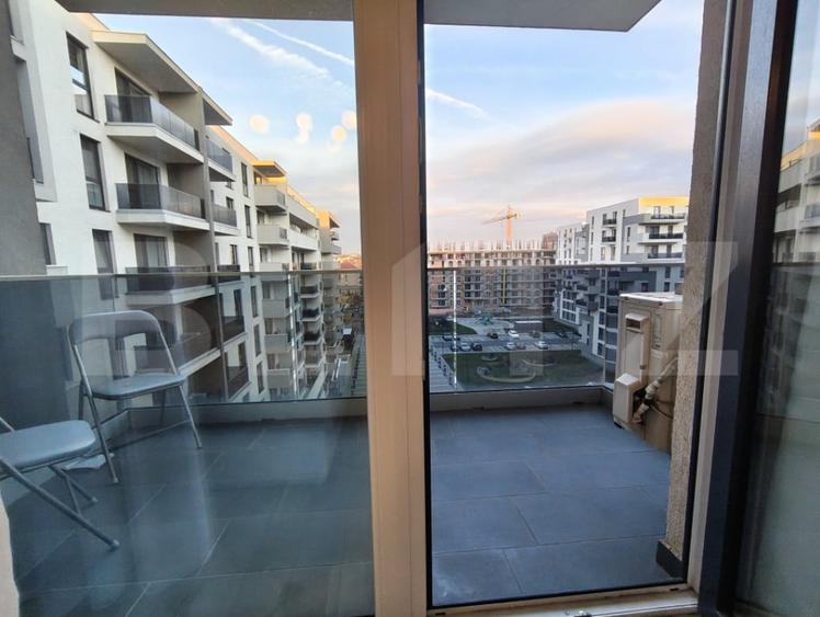 Apartament cu 3 camere decomandat în Central — fotografia 1